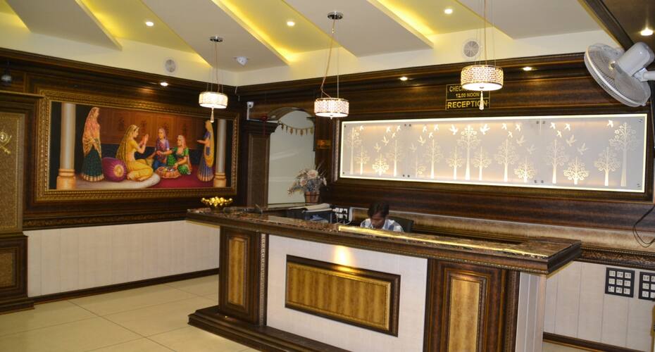 The Surya Hotel, Baran 2